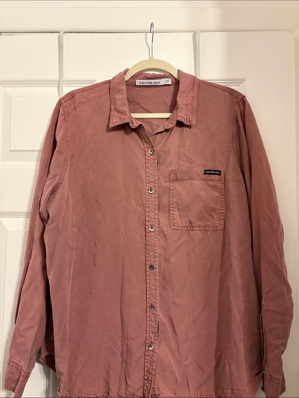 Calvin Klein Jeans Button-Down Shirt in Dusty Rose pit to pit 24 length 27